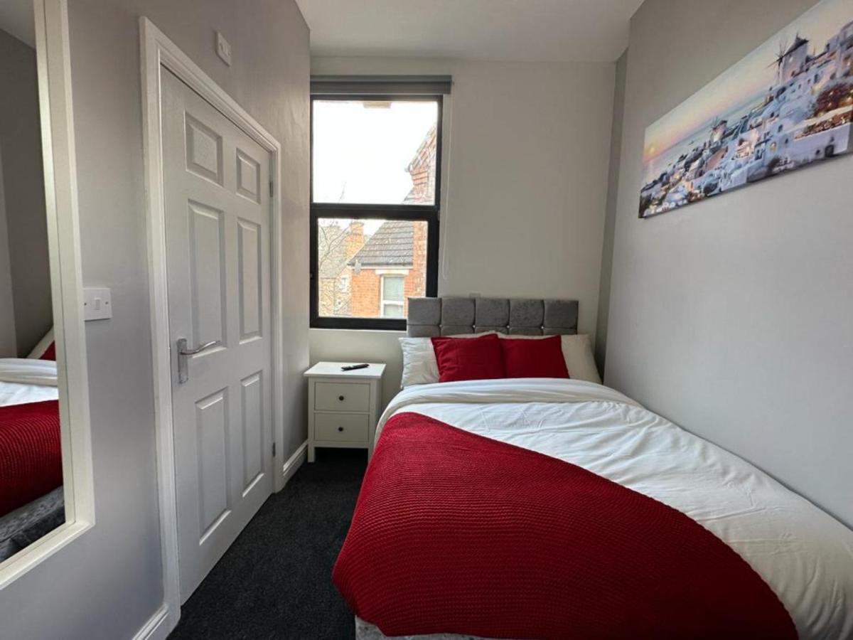 The Fishpond - Premier * Nottingham