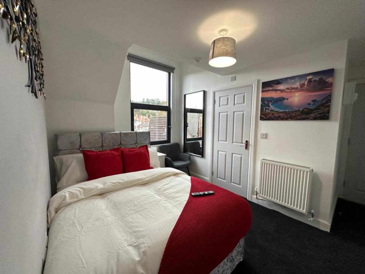 The Fishpond - Premier Aparthotel Nottingham