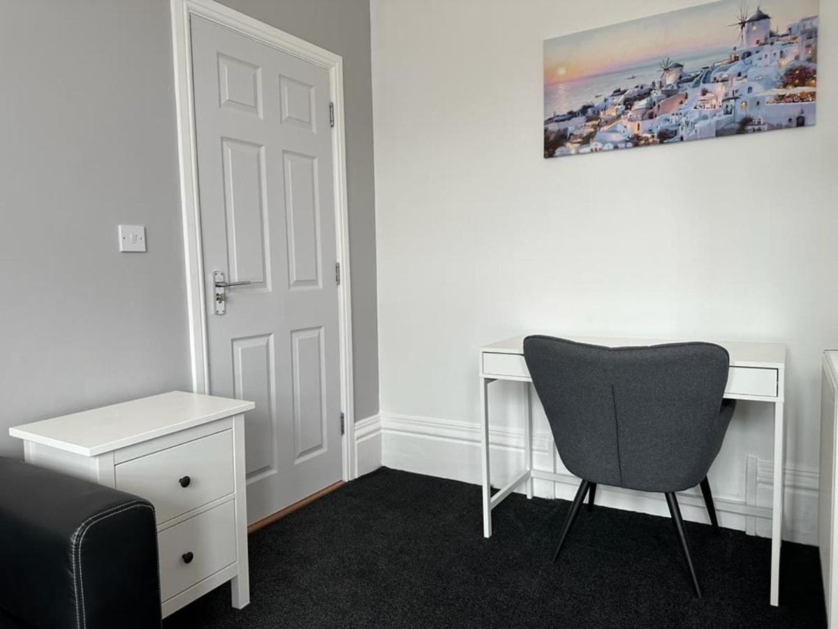 The Fishpond - Premier Aparthotel Nottingham