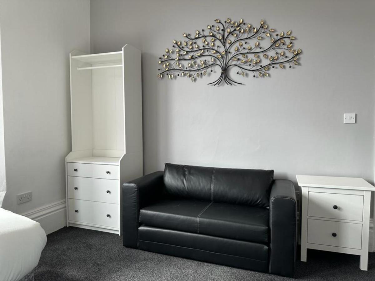 The Fishpond - Premier Aparthotel Nottingham