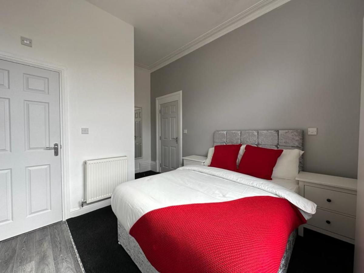 The Fishpond - Premier Aparthotel Nottingham