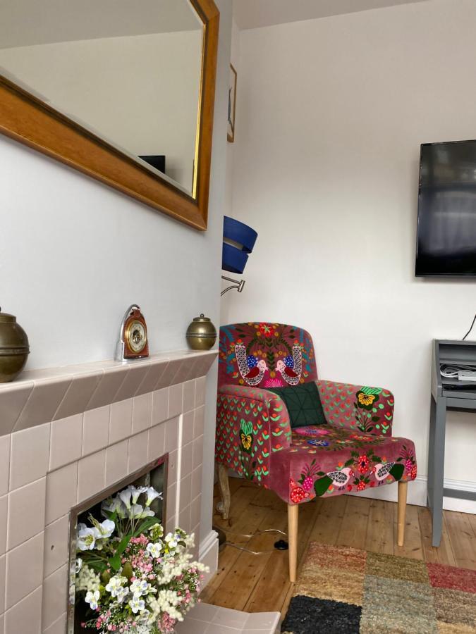 Comfortable 2 Bedroom From With Parking Nottingham