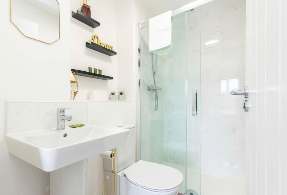 Charming 2 Bed In Edwalton Casa de férias *