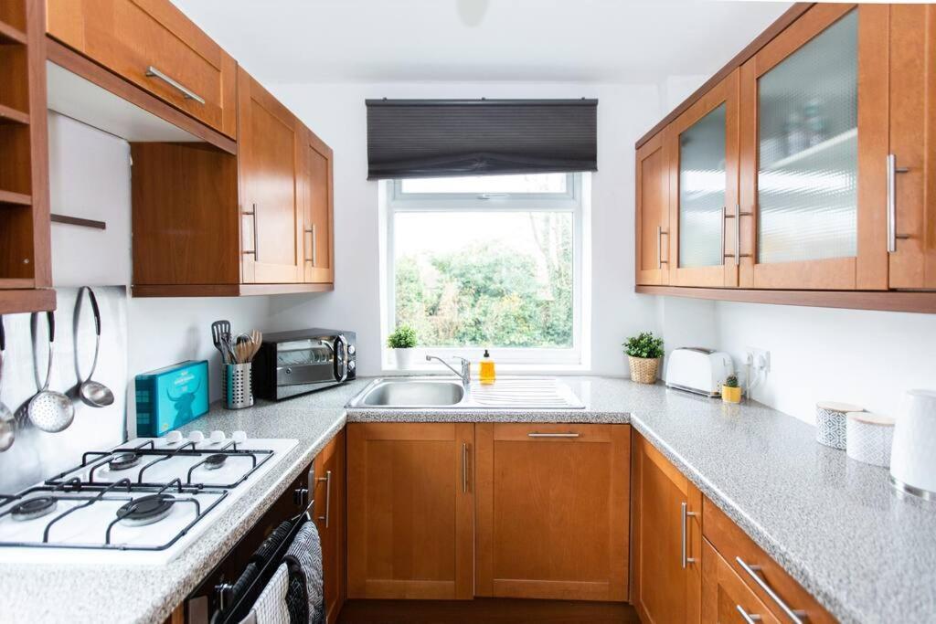 Charming 3-bed Retreat, Excellent Locaton Holiday home