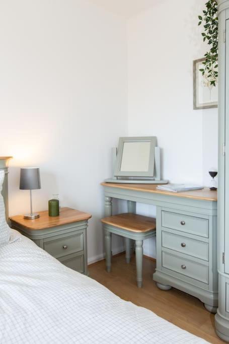 Holiday home Charming 3-bed Retreat, Excellent Locaton *