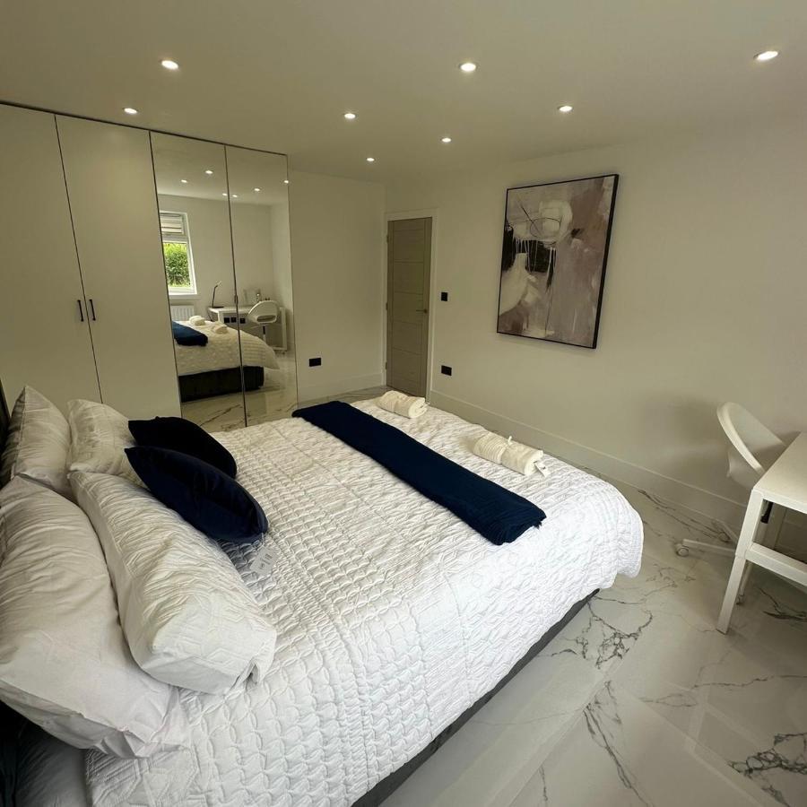 Entire In For Family, Friends And Contractors Holiday home *