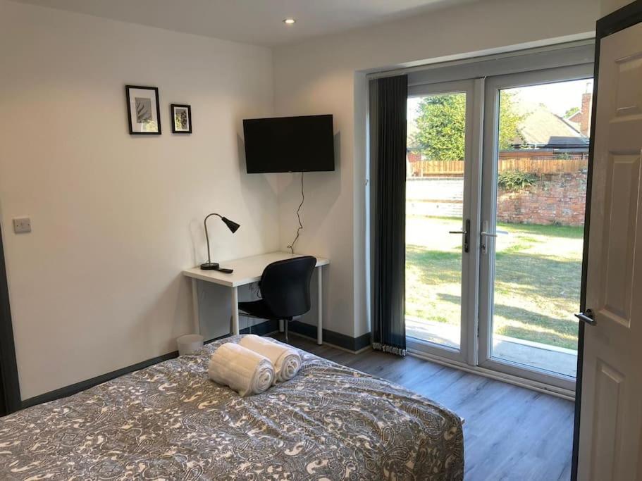 Newly Refurbished Studio, Great Location 8 Aparthotel