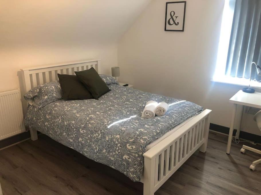 Newly Refurbished Studio, Great Location 8 * Nottingham