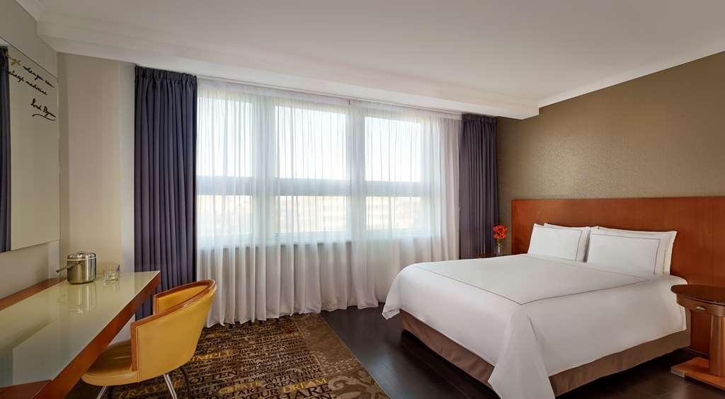 Hotel Park Plaza 4*