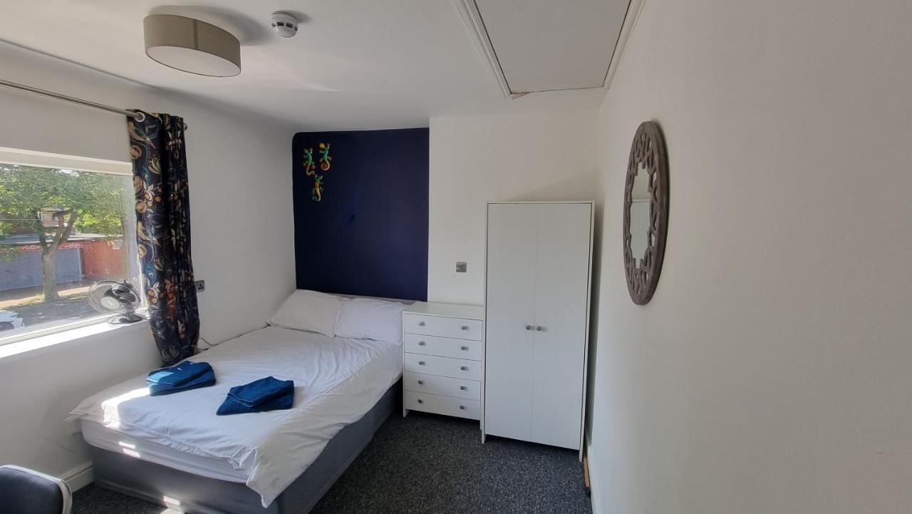 En With Kitchen Facilities