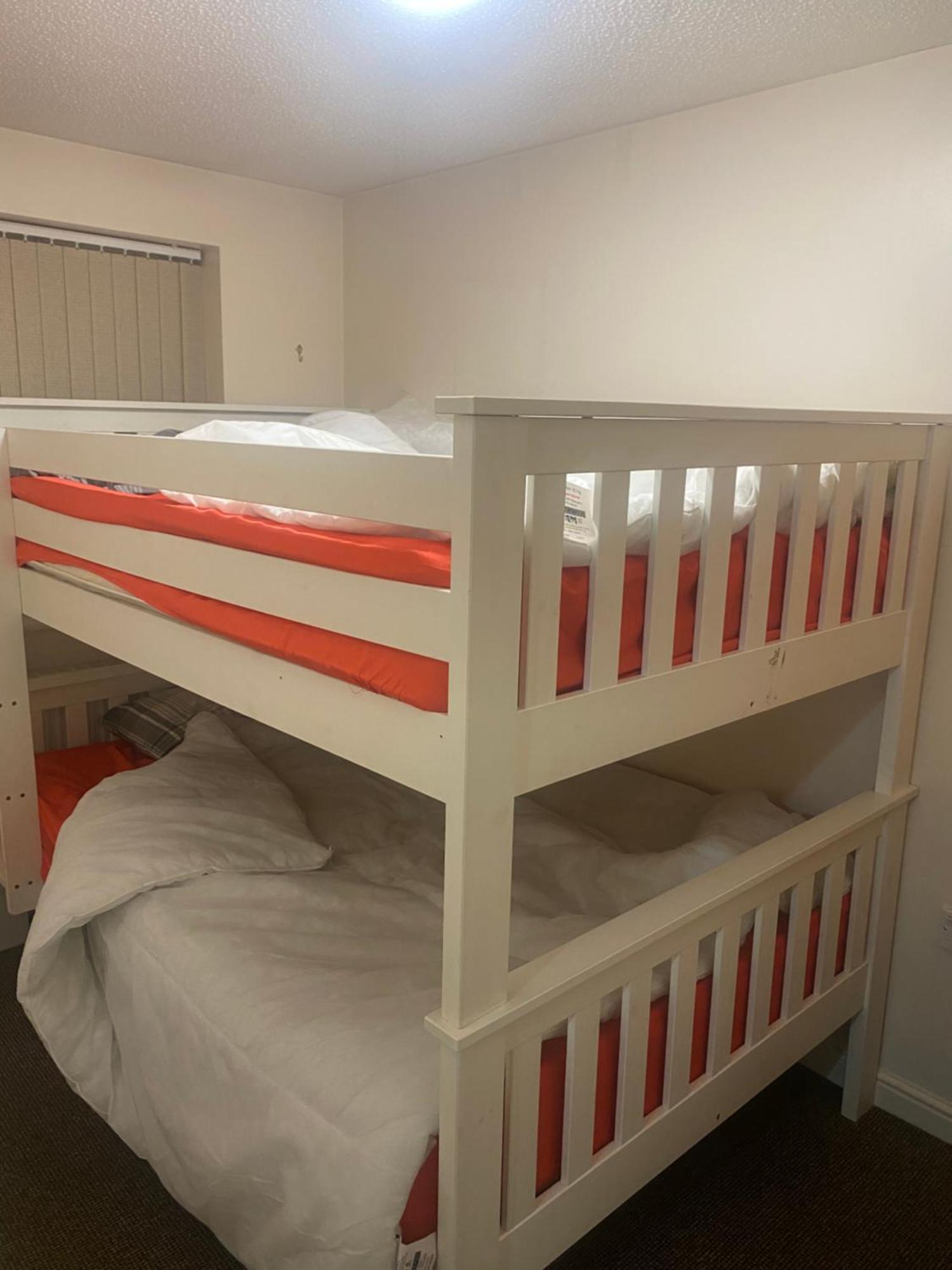 Whole House 3bedroom New Build 36 Holiday home *