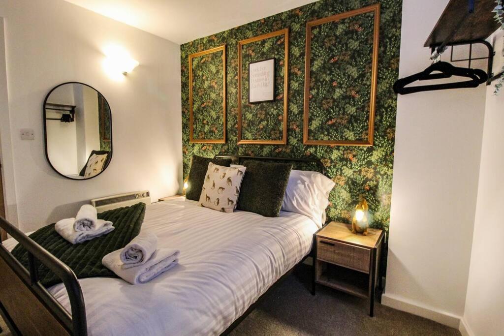 Spacious 2 Bedroom With Free Parking *