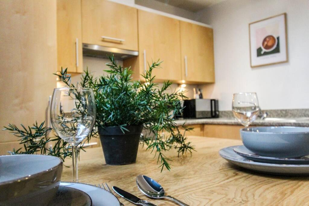 Spacious 2 Bedroom With Free Parking * Nottingham
