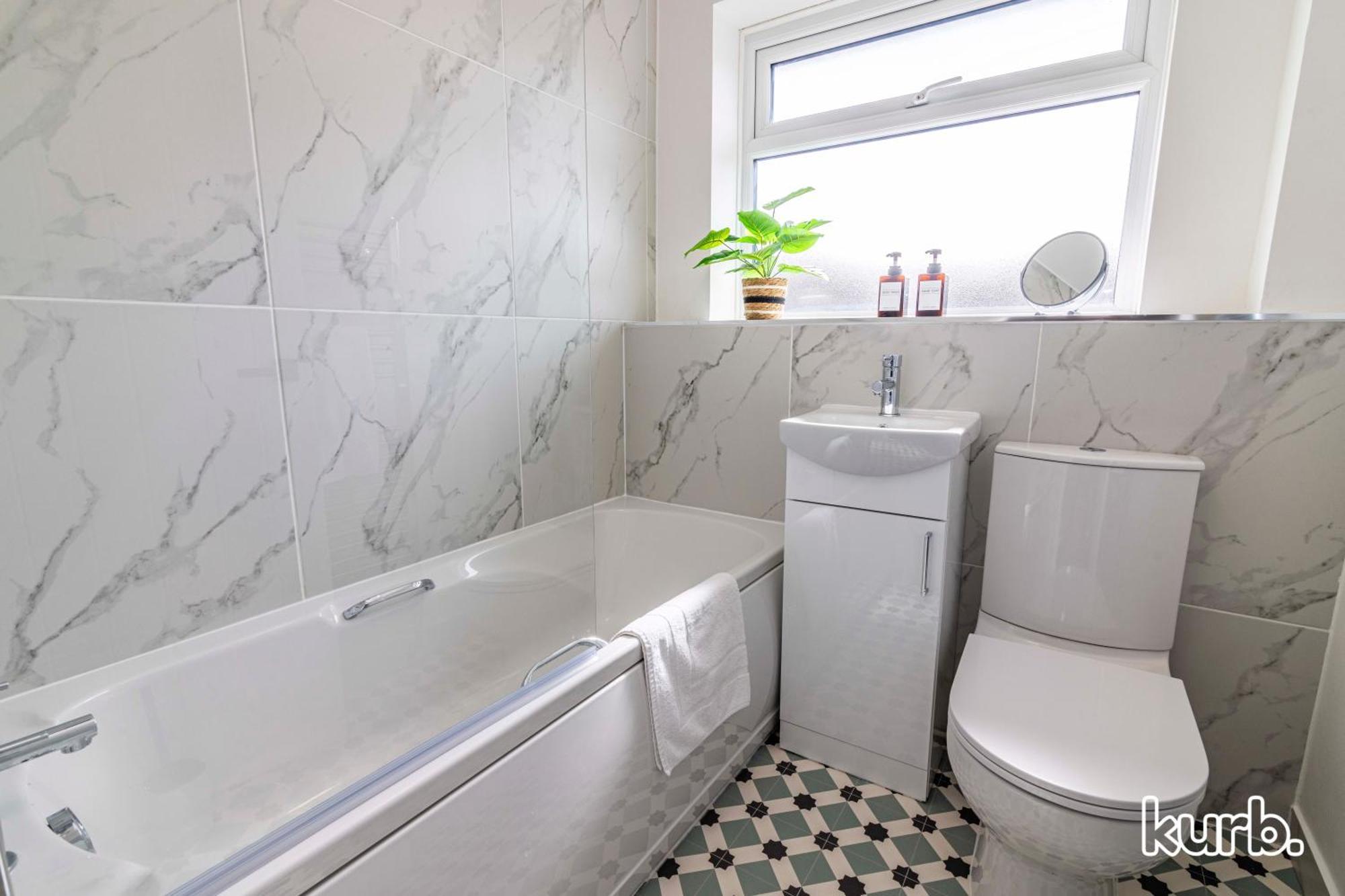 Honeywood House 2 Bed Free Parking Nottingham