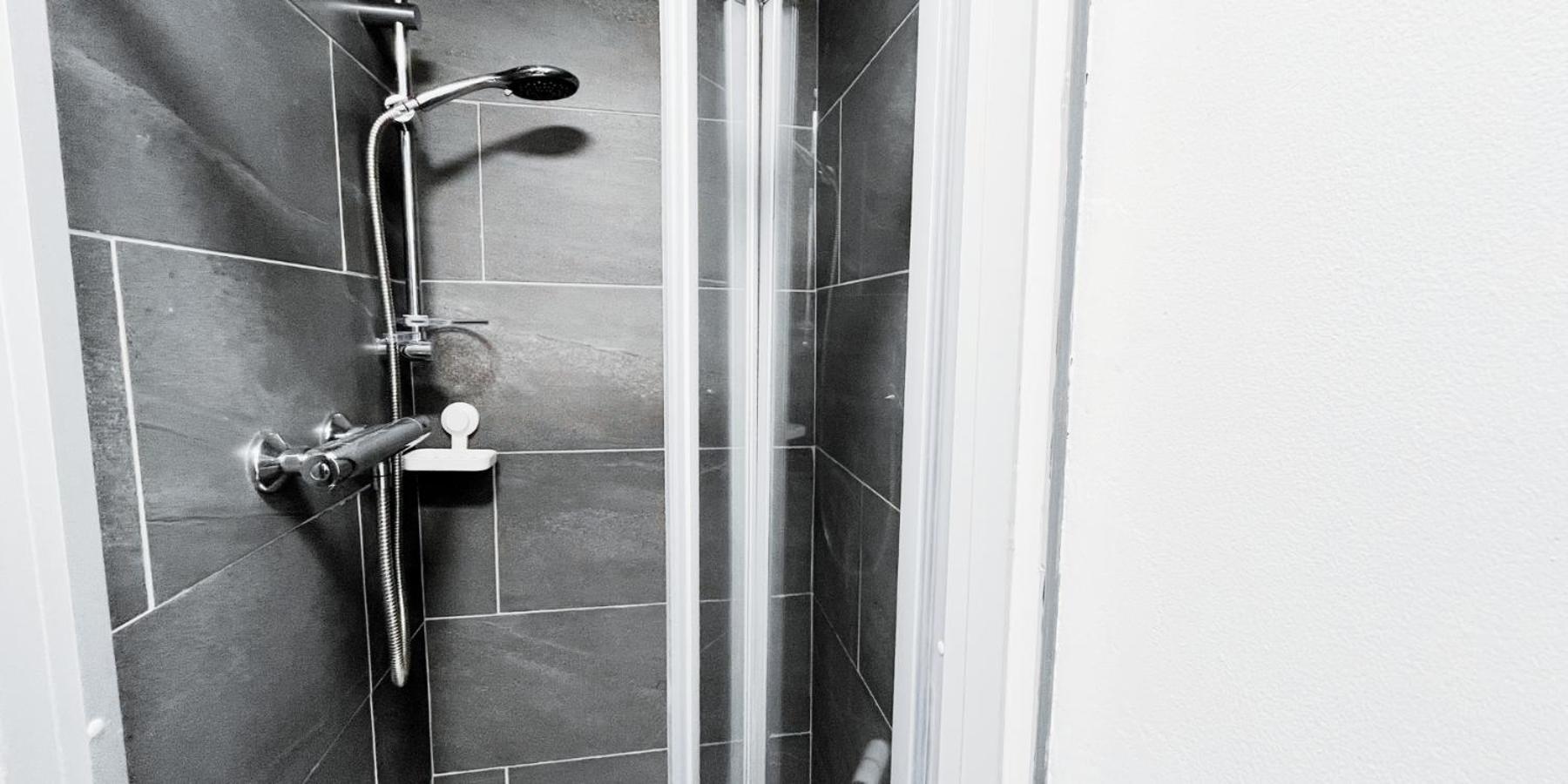 Apartment Private In Modern House Near *