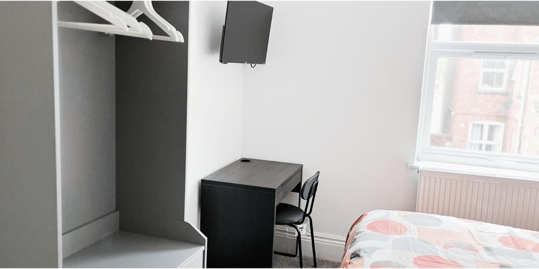 Private In Modern House Near *