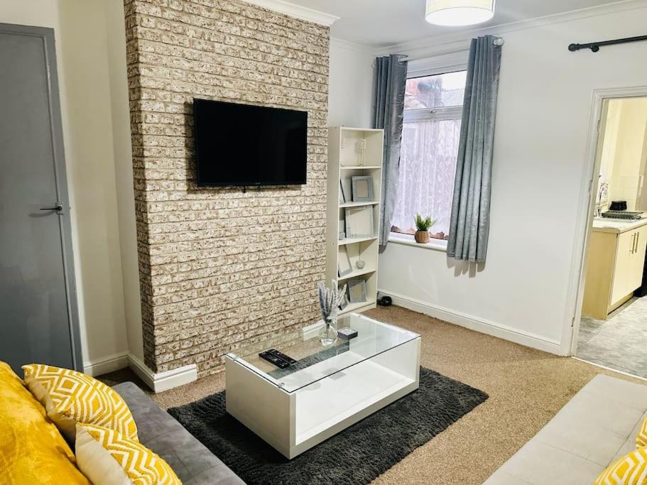 Apartment Cozy 3-bedroom With Free Parking