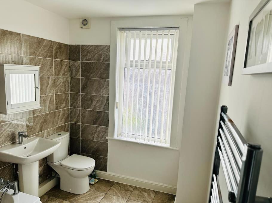 Apartment Cozy 3-bedroom With Free Parking