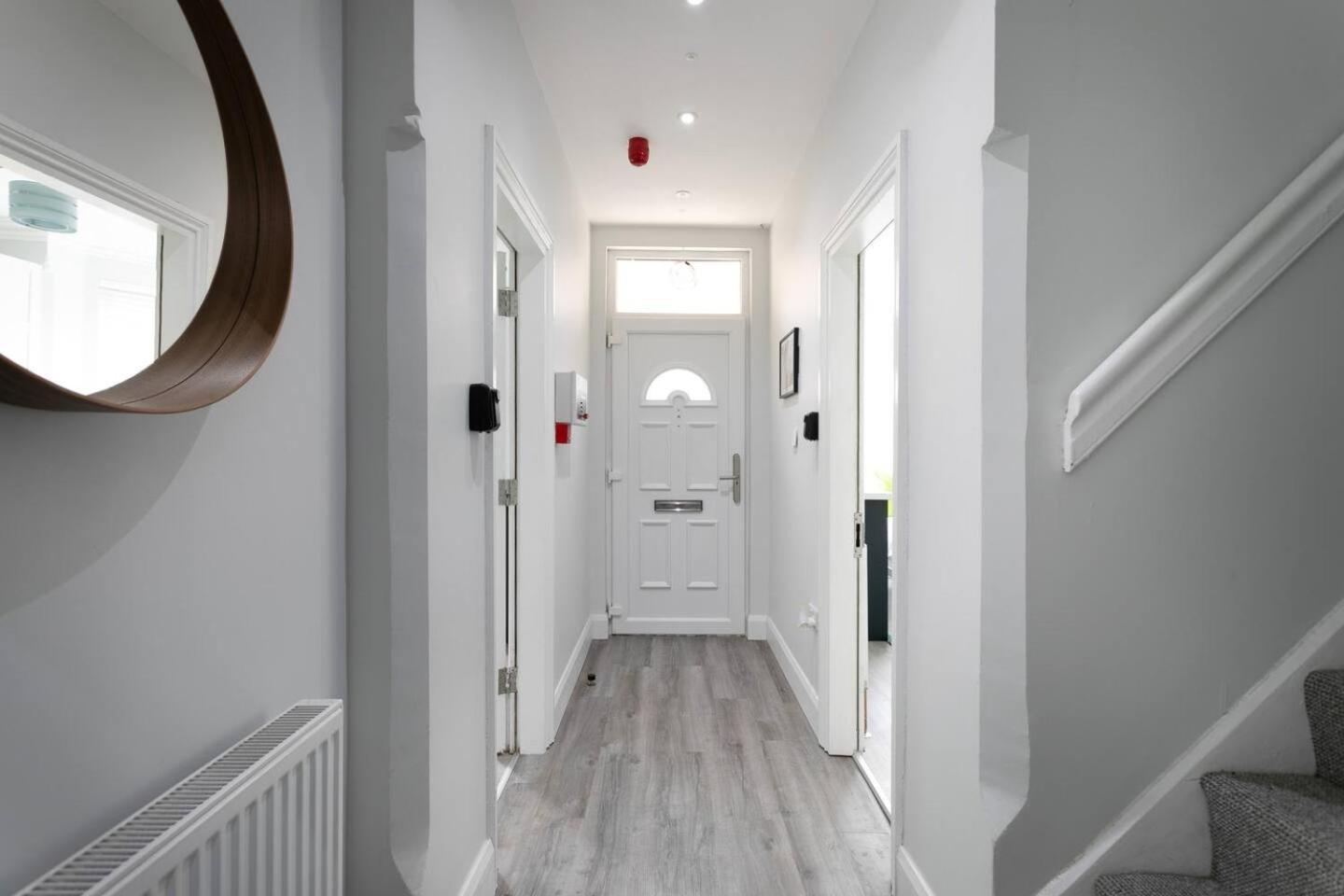 3 - Cozy Near Forest Football Ground Pass The Keys