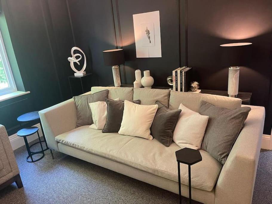 Luxury Duplex - Edwalton Apartment *