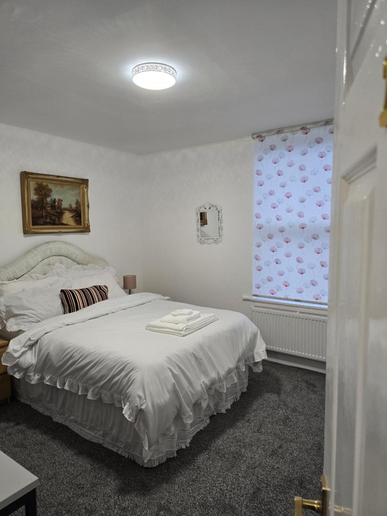 Bed & Breakfast Realwood Homes *