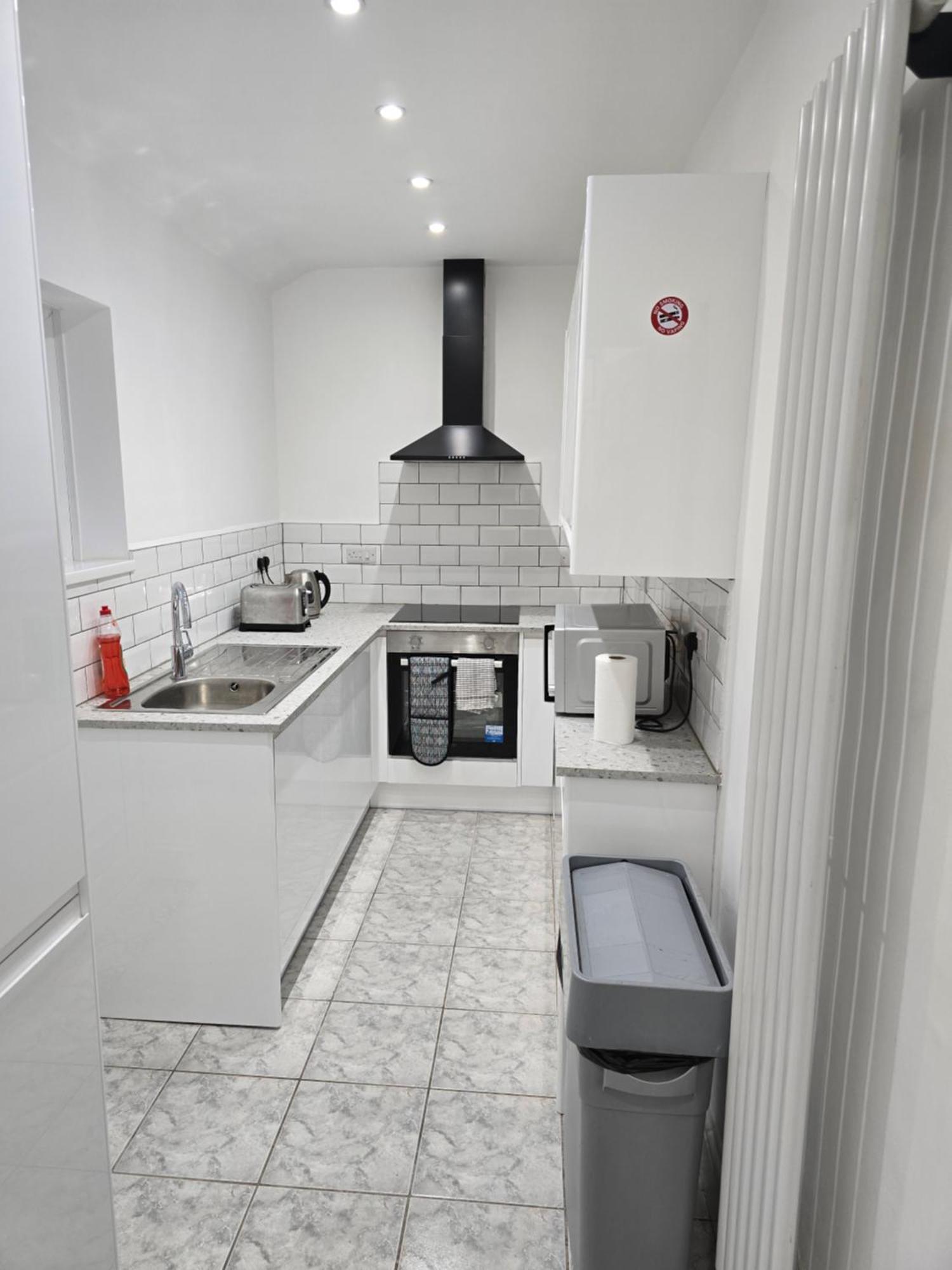 Bed & Breakfast Realwood Homes Nottingham