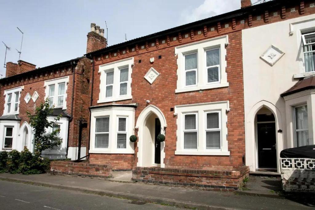 Apartment 3 - Cozy Near Forest Football Ground Pass The Keys *