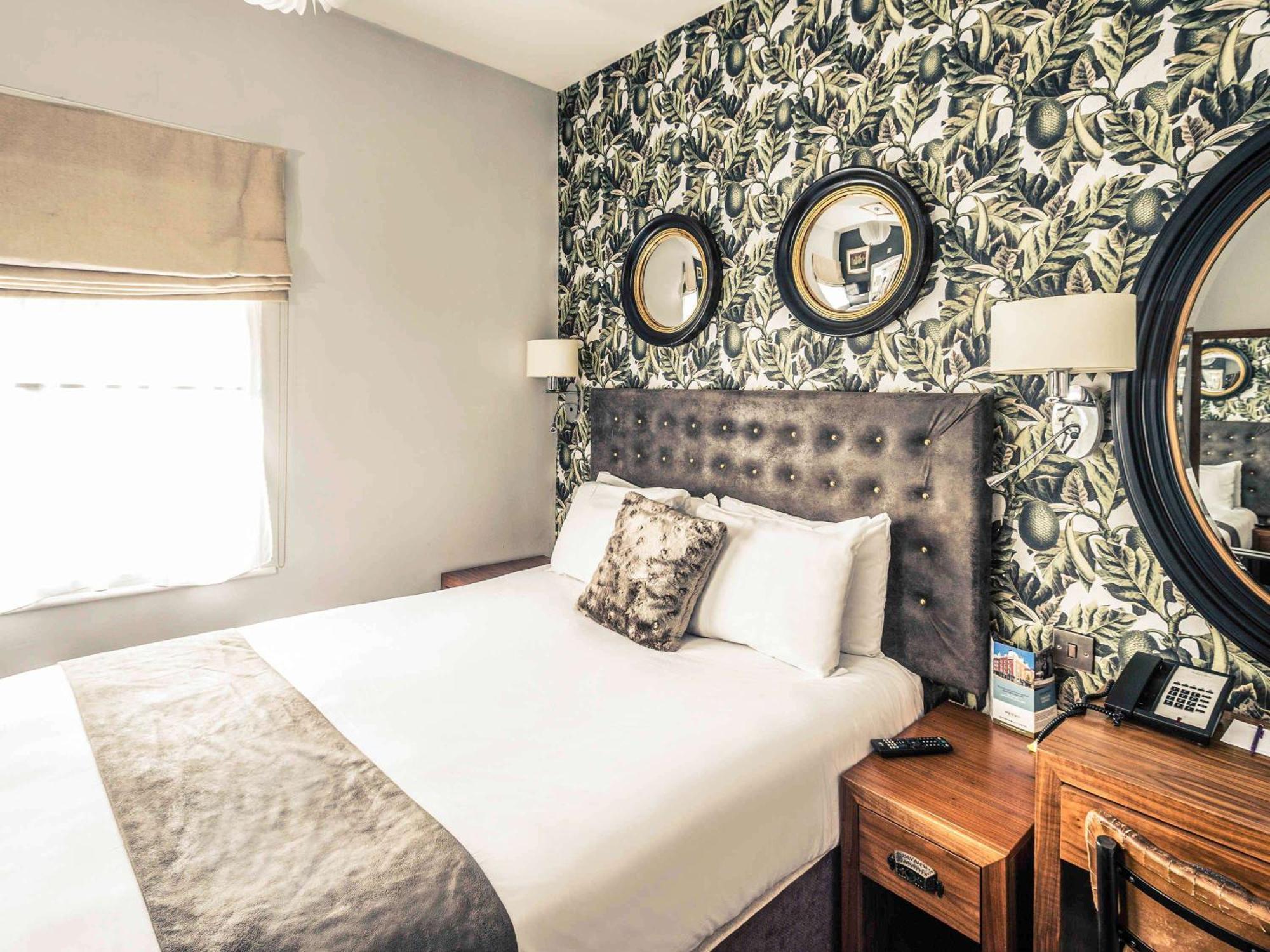 Mercure Centre Hotel 4*