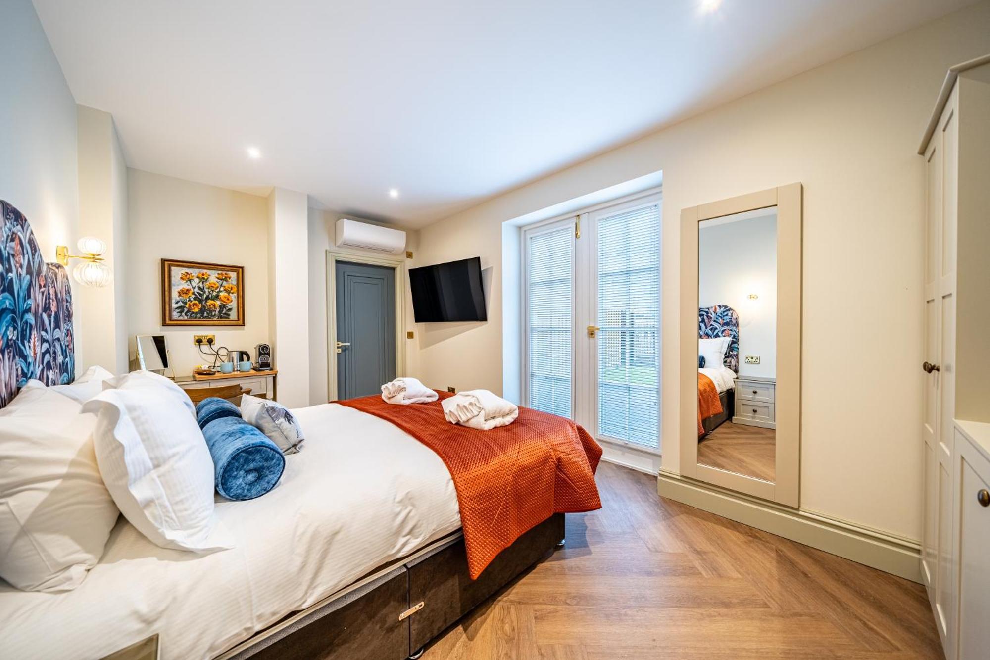 Aparthotel St Marys Quarters 4*