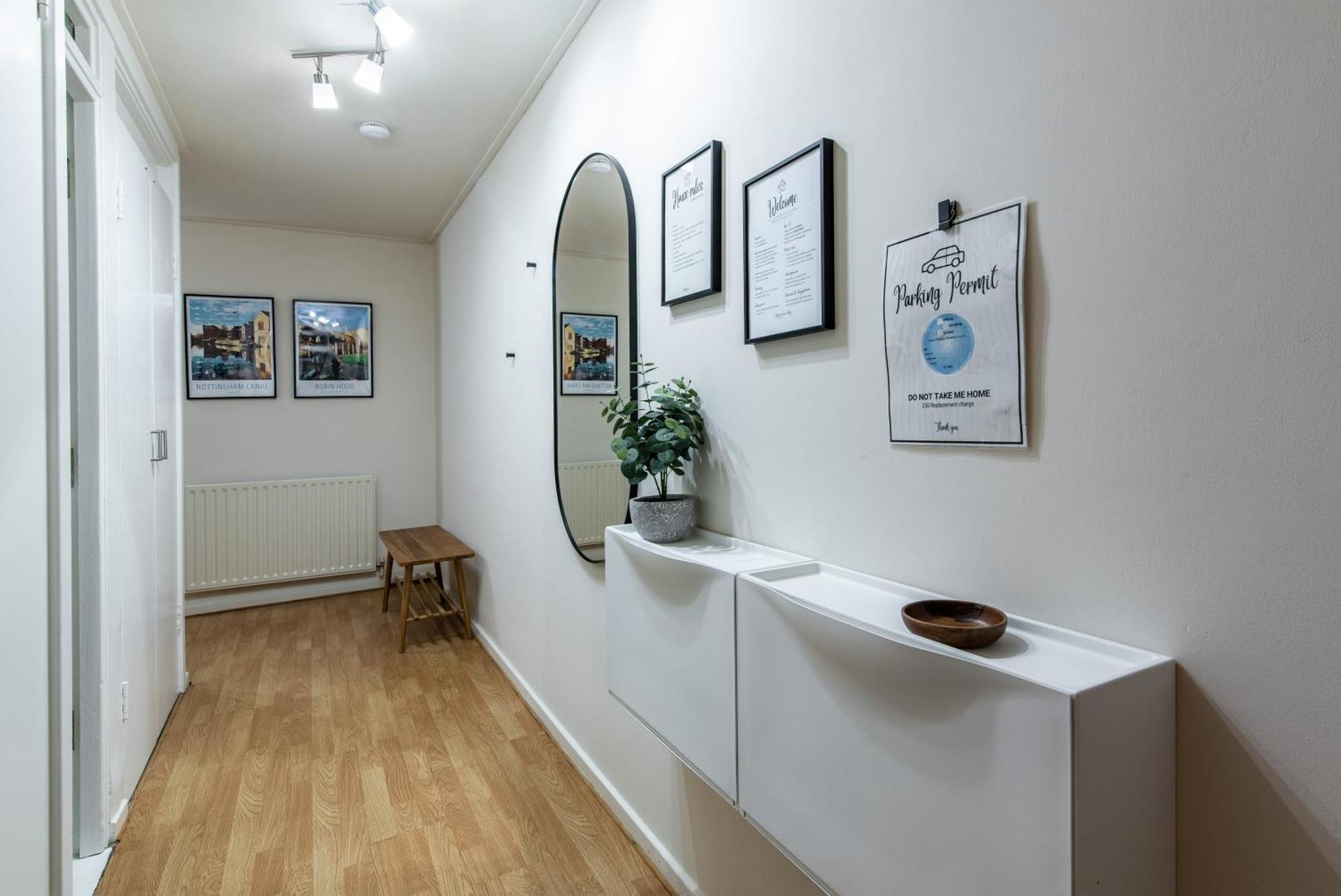 Modern 2 Bed In Location Apartment *