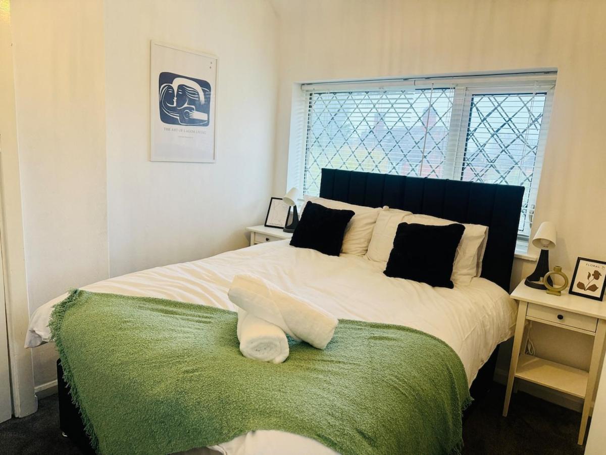 Trendy House 4-bed - Near Hospital, Bulwell, Qmc, City-centre & Transport Links - Prime Location Nottingham