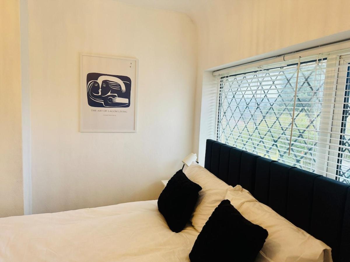 Apartment Trendy House 4-bed - Near Hospital, Bulwell, Qmc, City-centre & Transport Links - Prime Location Nottingham