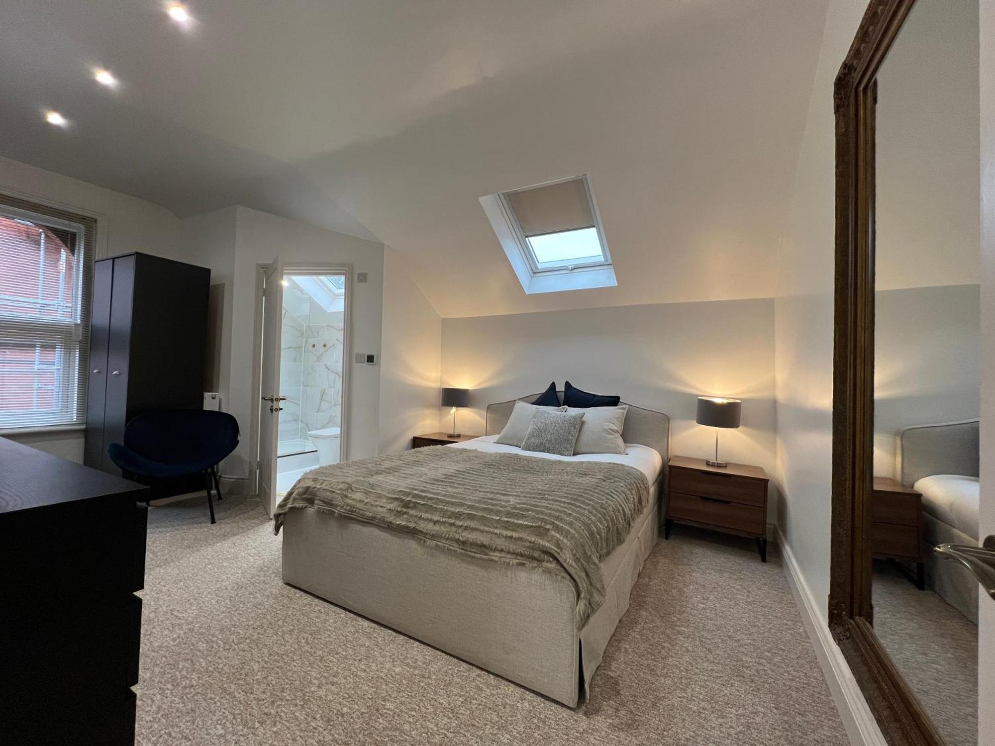 2-br Flat In Nottingham, Newly Furnished & Great Location Apartment