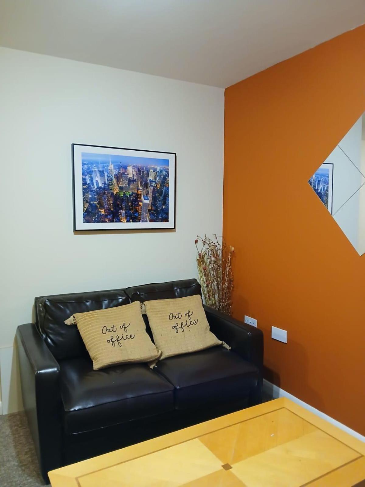30 Royal Victoria Court Gamble Street 2 Bed Flat * Nottingham