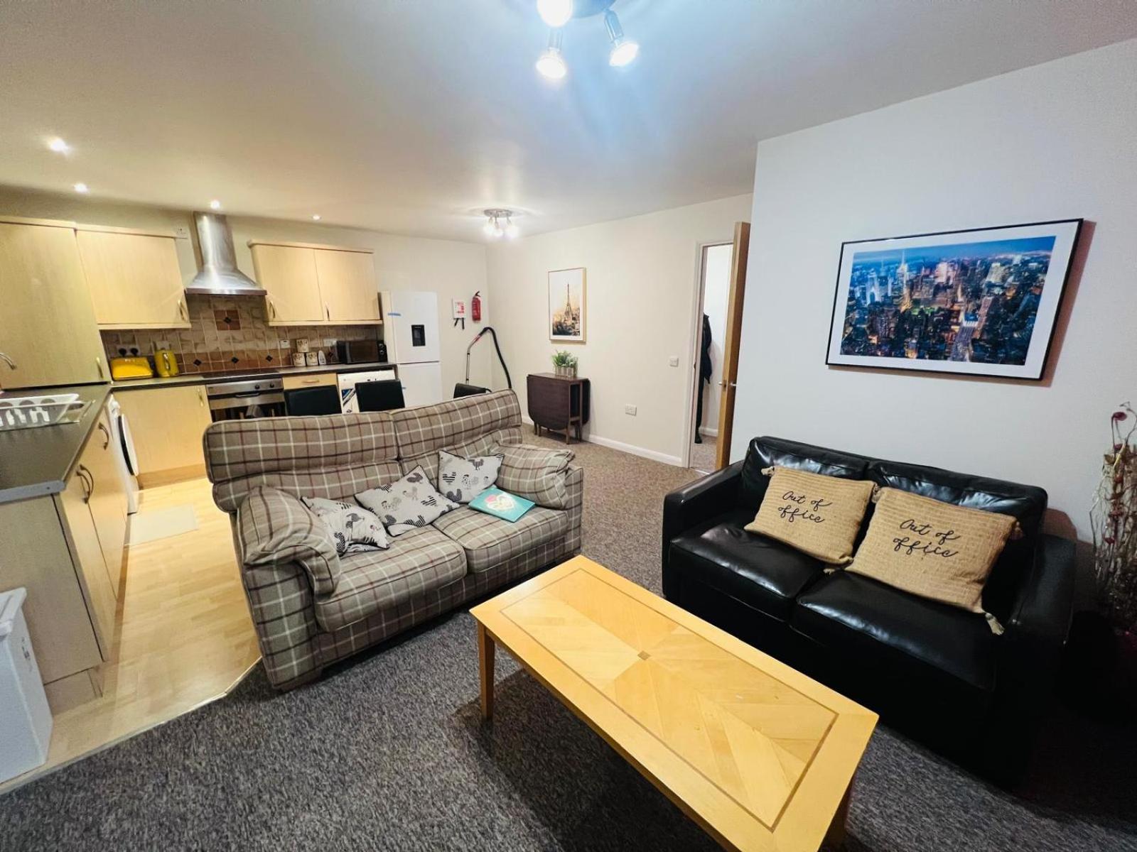 30 Royal Victoria Court Gamble Street 2 Bed Flat Nottingham