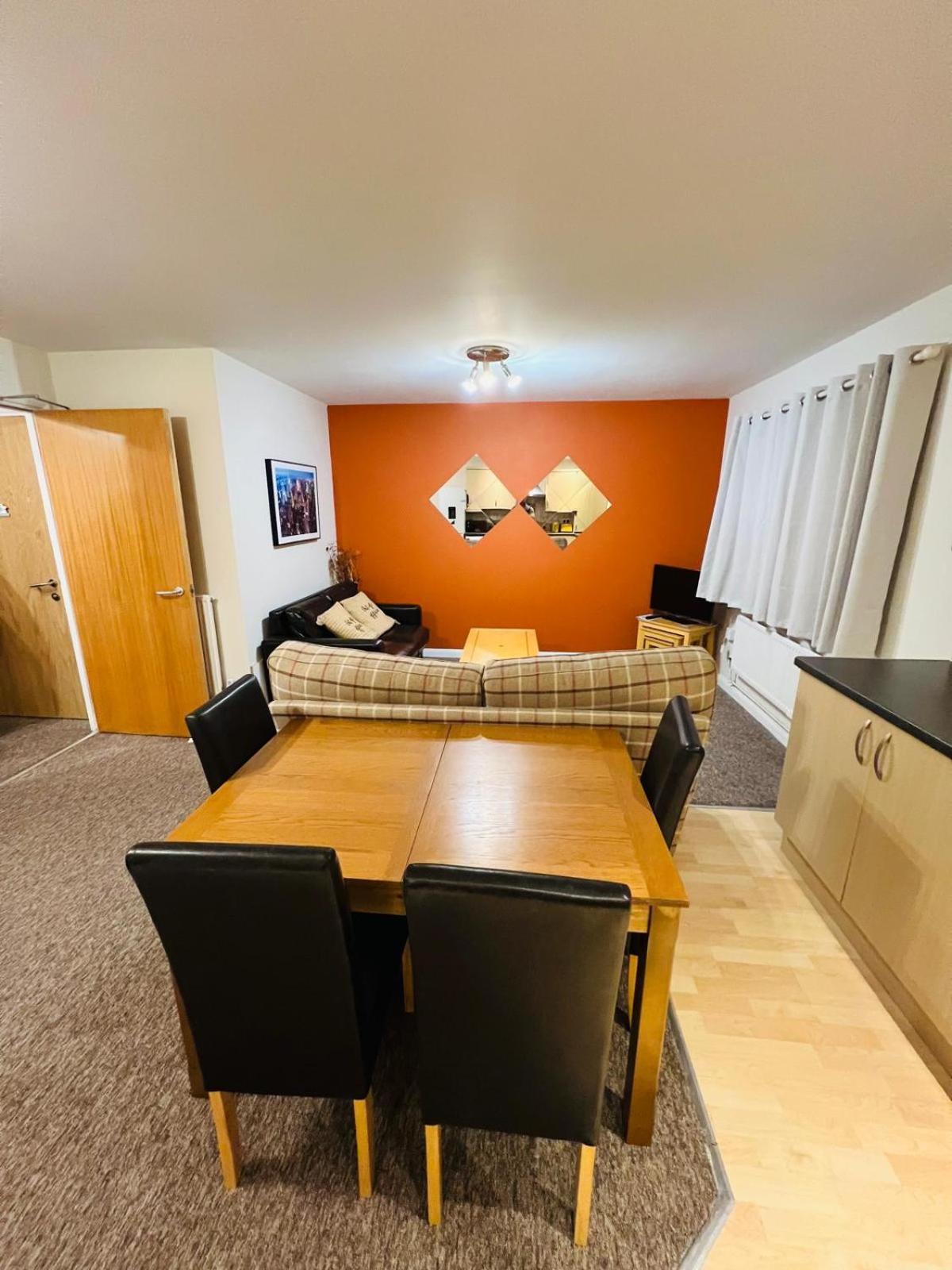 Apartment 30 Royal Victoria Court Gamble Street 2 Bed Flat *