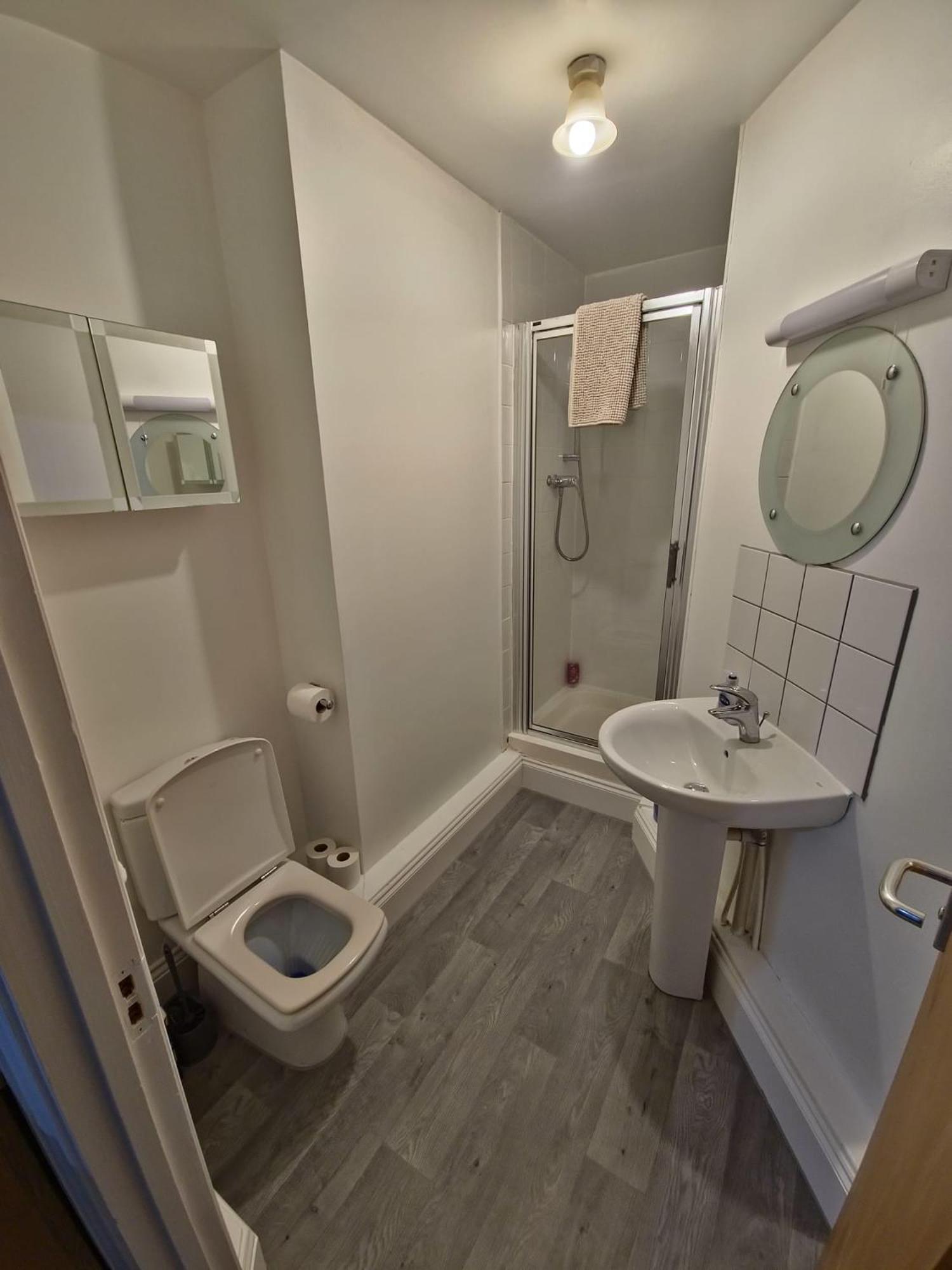 Hollowstone Place, Spacious 2 Bed, Centre Ng1, Sleeps 5,free Parking Apartment Nottingham