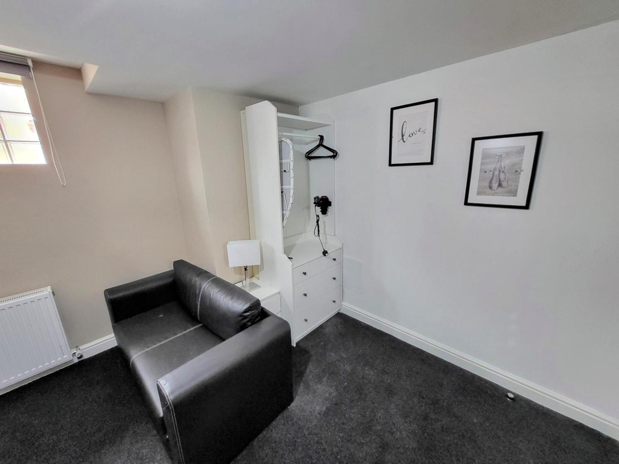 Guest house Comfortable - Loughborough *