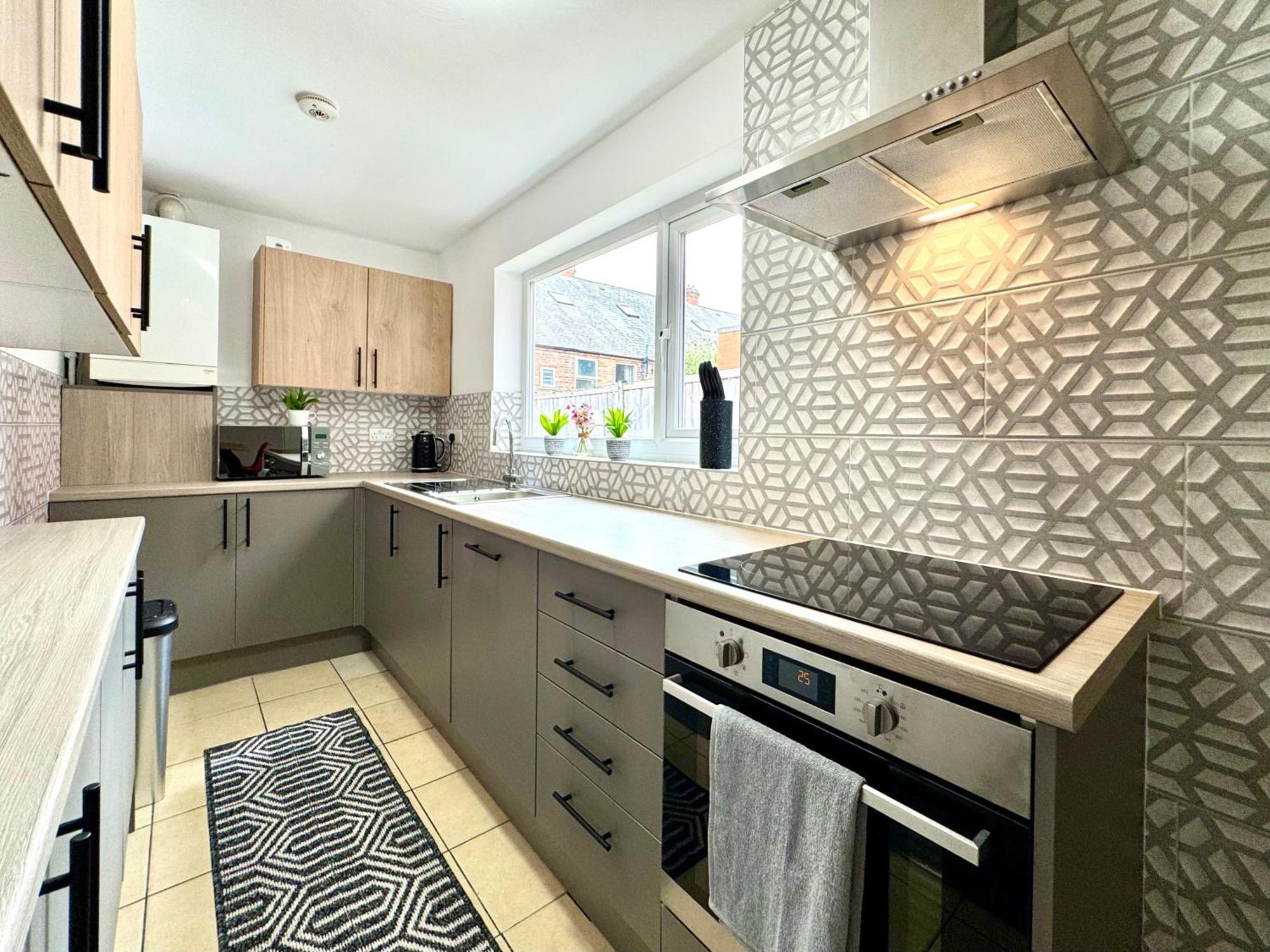 Holiday home Spacious For 8 Work Trips Or Breaks Parking Nottingham