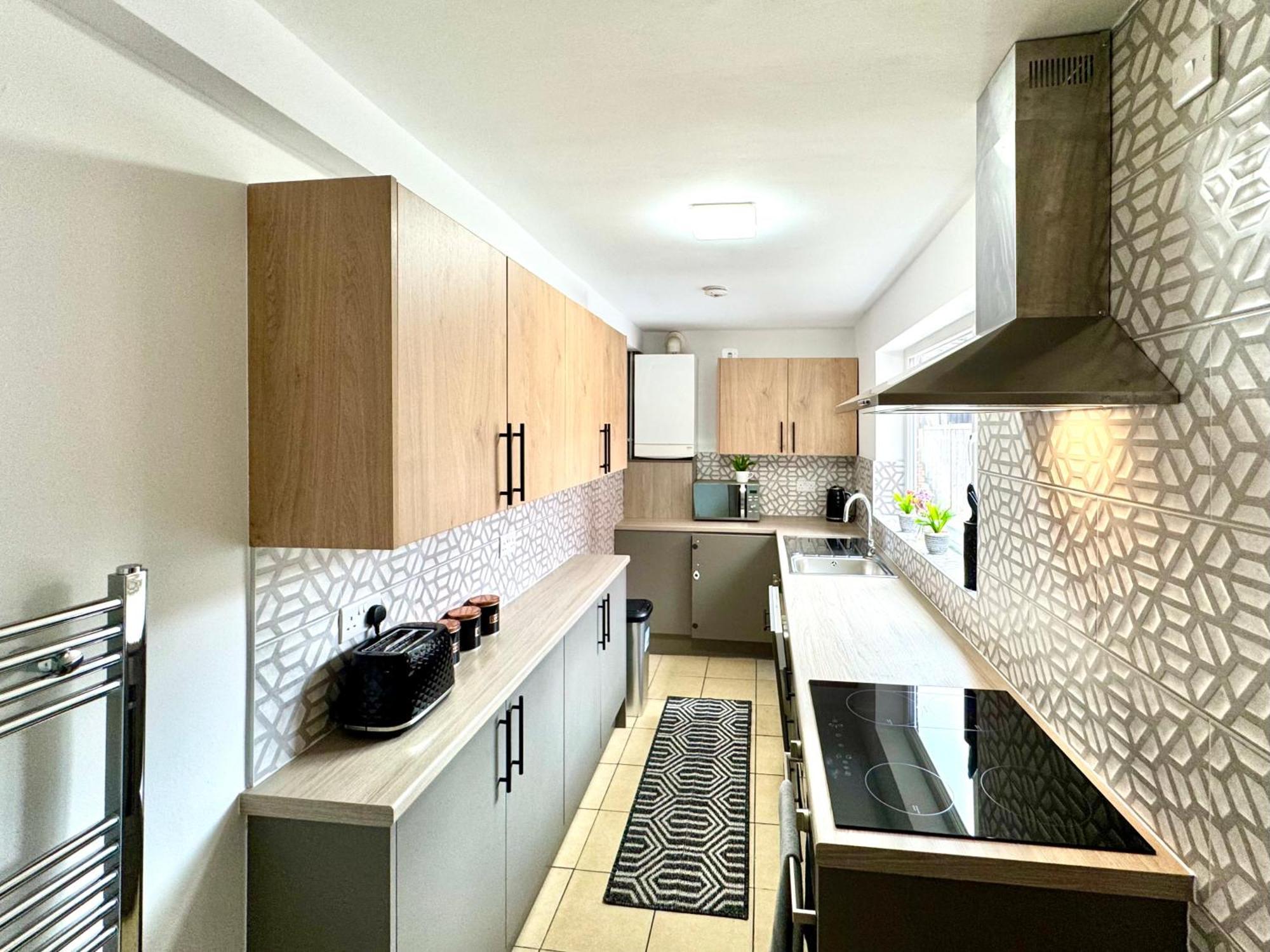 Spacious For 8 Work Trips Or Breaks Parking Nottingham