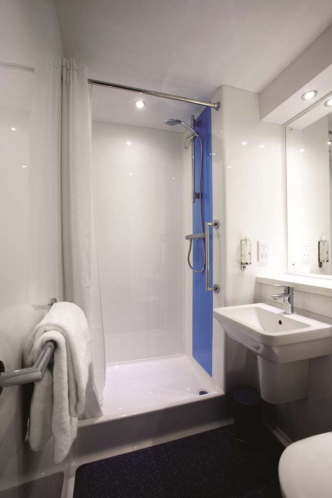 Hotel Travelodge Riverside 3*