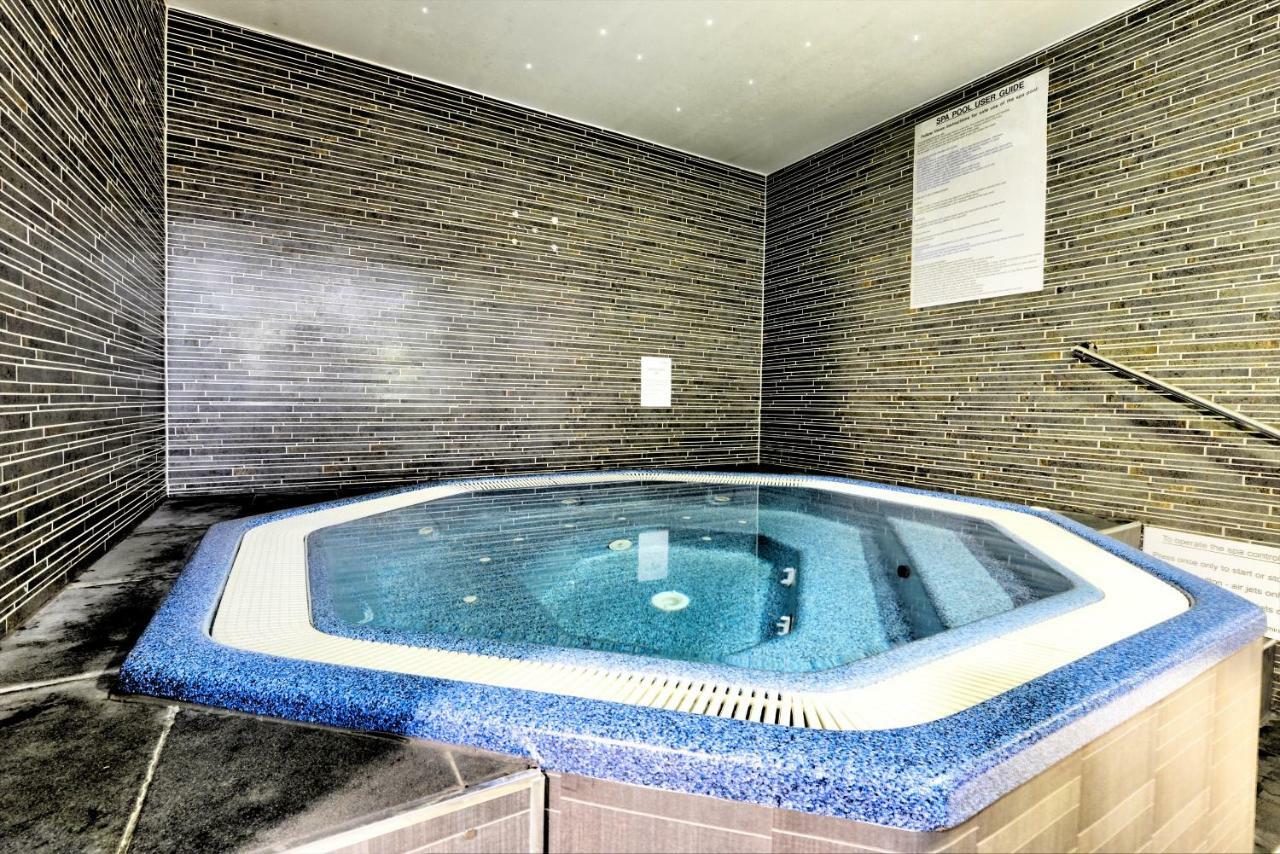 The Orange Haven With Pool, Sauna And Gym Apartment *
