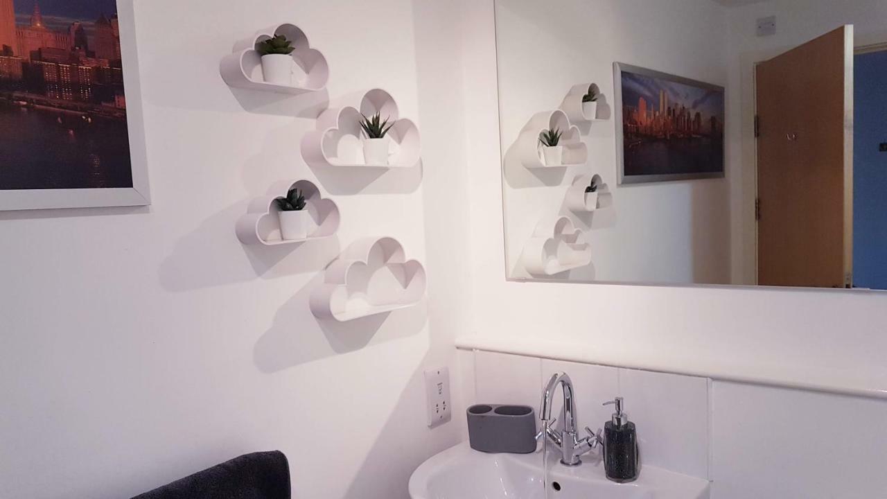 Marco Island -spacious Centre 2 Bedroom Apartment *